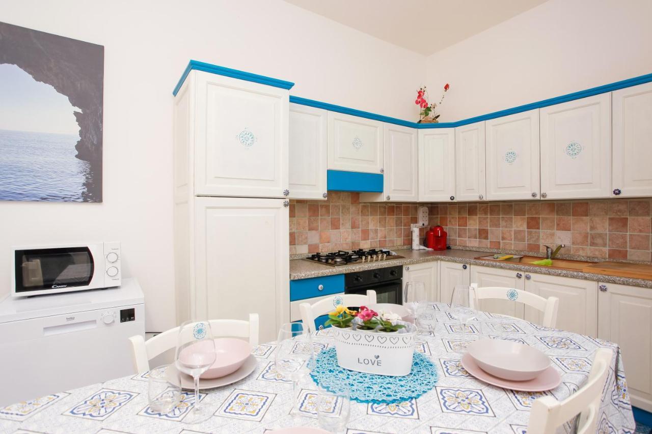 Casa Vacanze Zefiro Орозеи Экстерьер фото